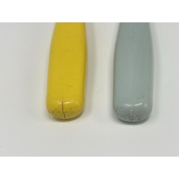 Dr Oetker Germany Vintage Retro Melamine Whisks Set Of 2 Yellow Blue 11.5” - Picture 3 of 9